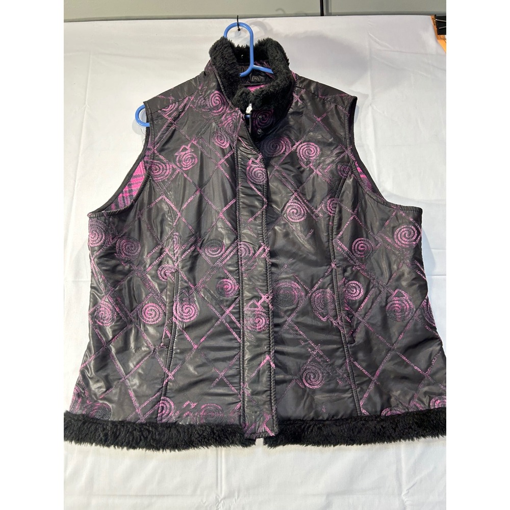 cj banks Womens 1X Puffer Vest Black Pink Quilted Faux Fur Trim Plaid Lined